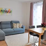 2 Schlafzimmer Apartment